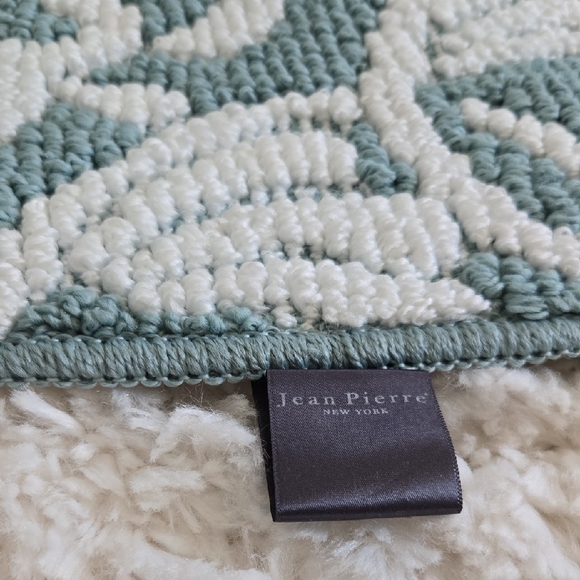 Jean Pierre Blue and White Textured Rug - Picture 3 of 4